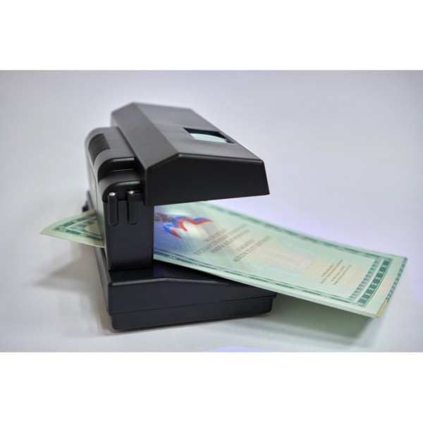 Детектор банкнот PRO 12LPMLED